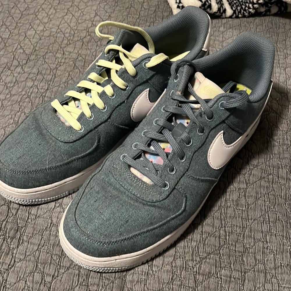 Nike Air Force 1